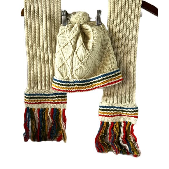 Collage Accessories - CollAge Rare Vintage Winter Hat and 6 ft. Scarf